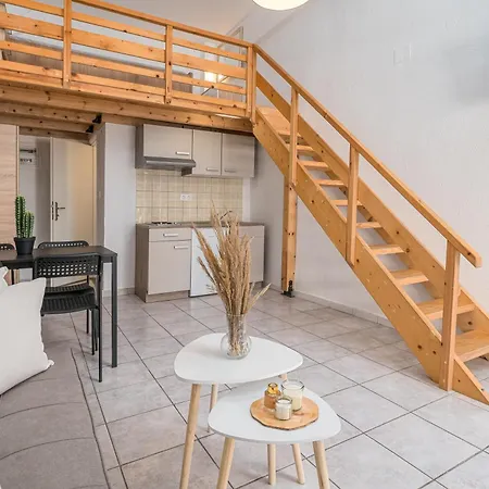 Zendaya * Polychrono